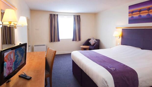 Premier Inn Premier Inn Bagshot Zewnętrze zdjęcie